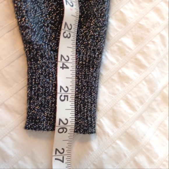 Black sparkly sweater Size M/L - Picture 9 of 10